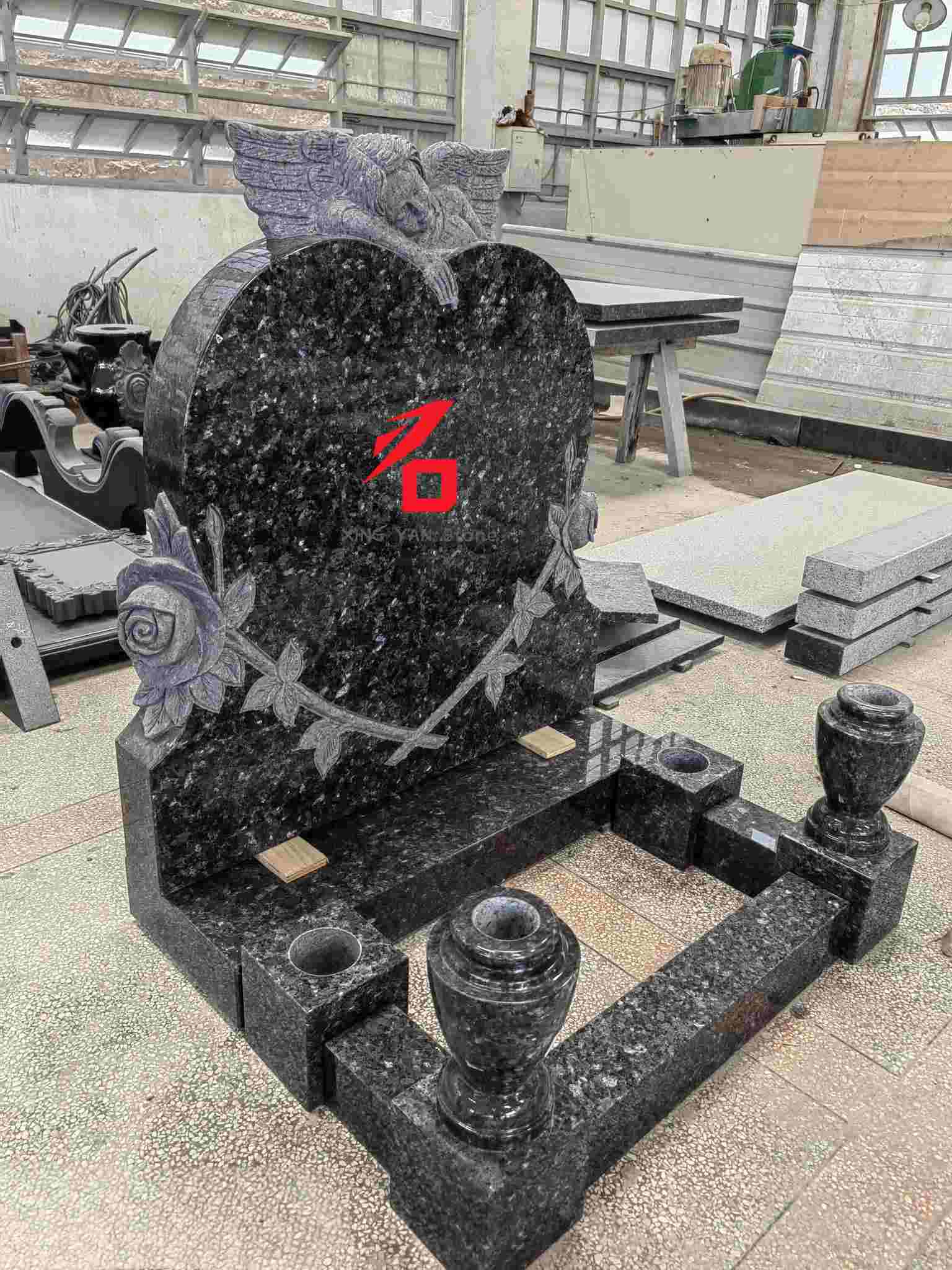 블루 펄 화강암 하트 모양의 천사 기념 묘비